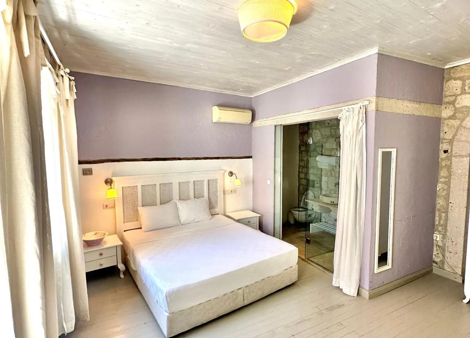 Leonidas Hotel Cesme