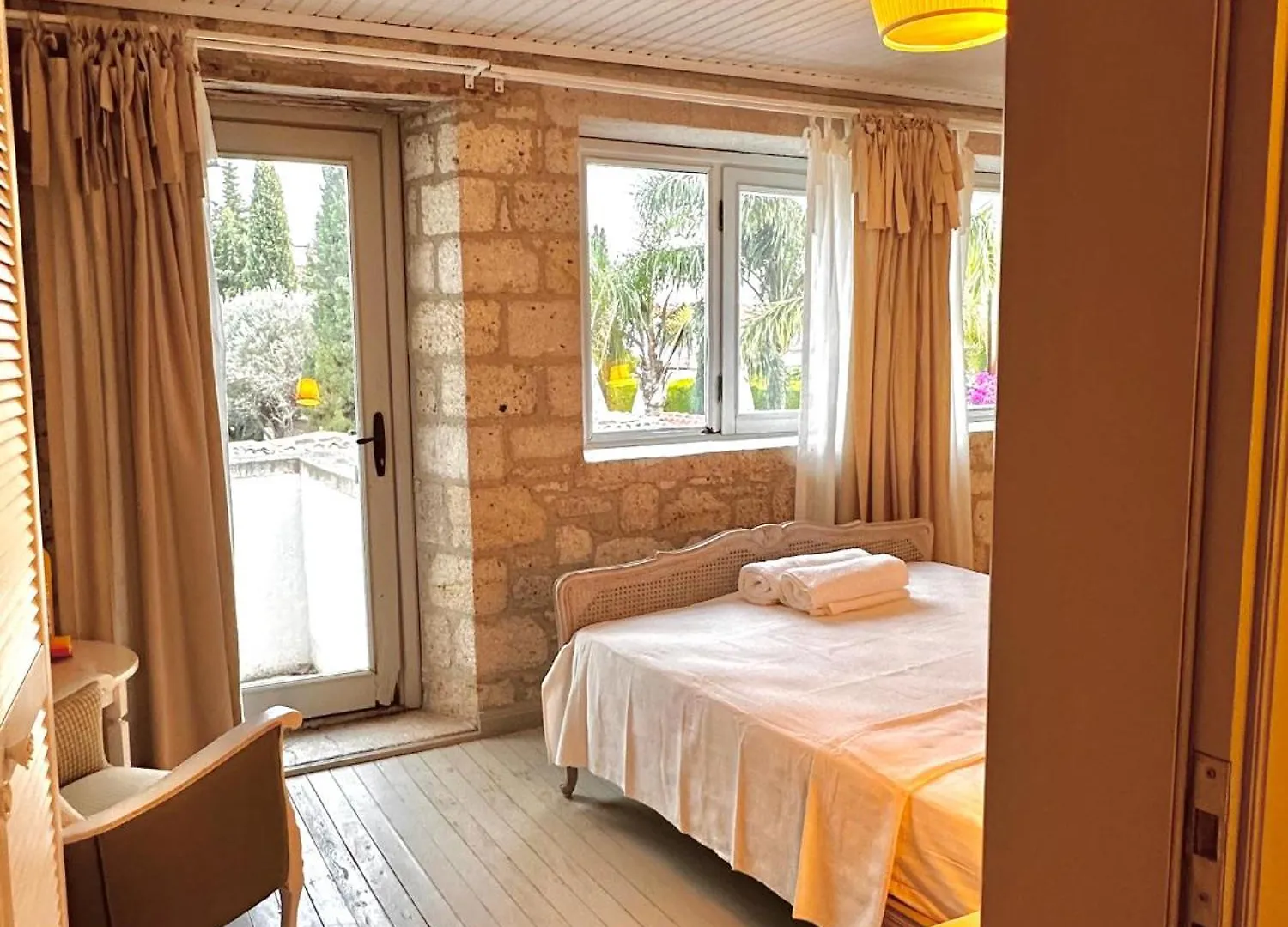 Leonidas Hotel Cesme