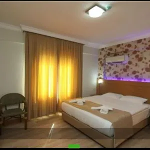 Otel Sirius Mi, Çeşme